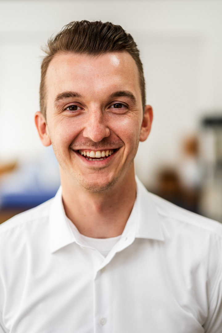 Teammitglied im Bereich Beratung und Service - freundlich und kompetent